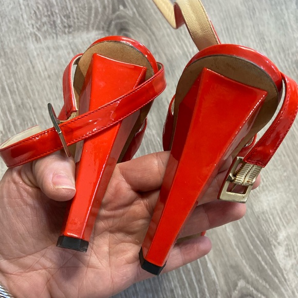 Jimmy Choo Patent Block Heel Strappy Sandal 35.5 - Picture 4 of 8